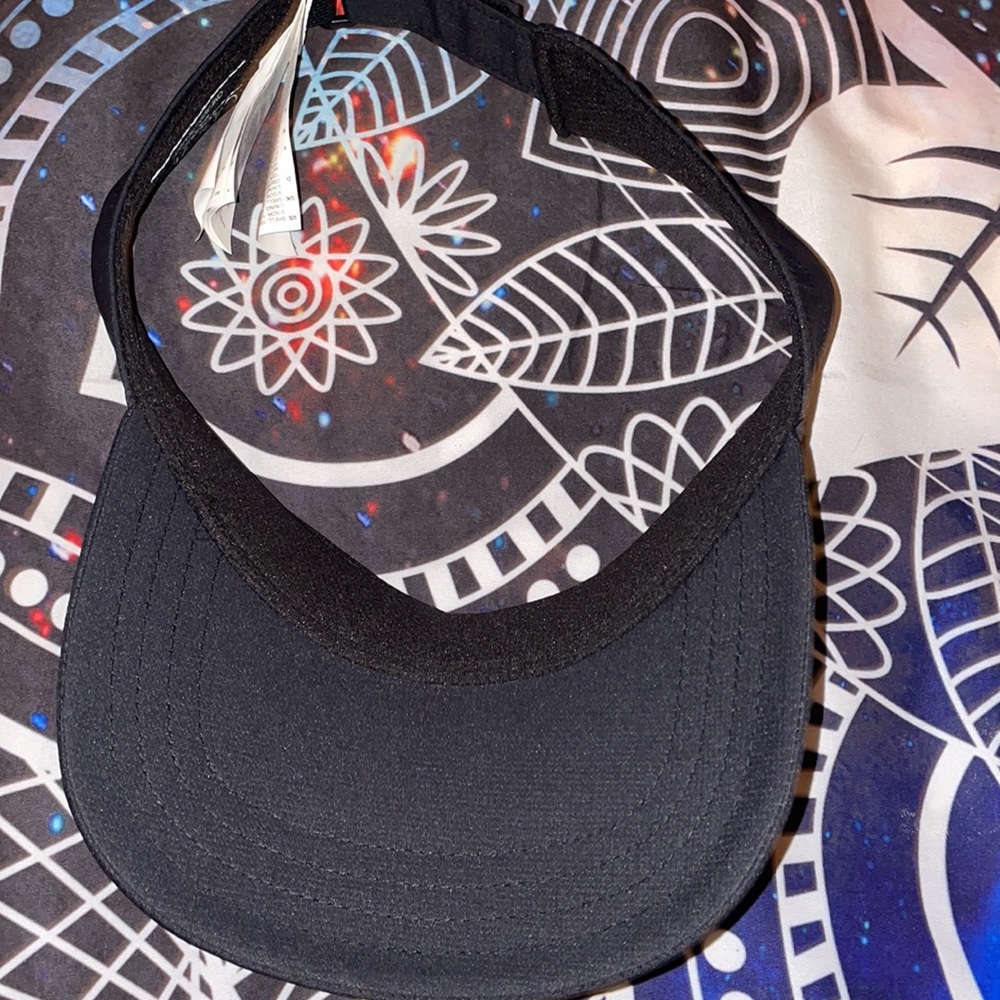 Adidas Visor - image 2